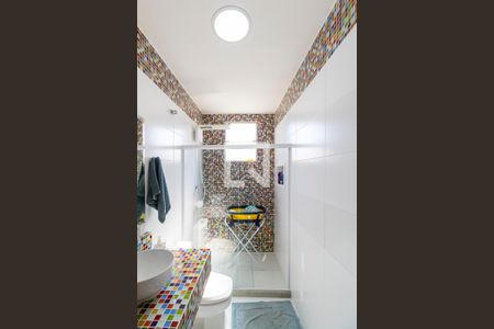 Casa de condomínio para alugar com 200m², 5 quartos e 1 vaga Casa de condomínio para alugar com 200m², 5 quartos e 1 vagaBanheiro do 2° andar
