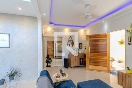 Sala de casa de condomínio para alugar com 5 quartos, 200m² em Campo Grande, Rio de Janeiro