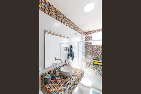 Casa de condomínio para alugar com 200m², 5 quartos e 1 vaga Casa de condomínio para alugar com 200m², 5 quartos e 1 vagaBanheiro do 2° andar