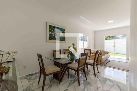 Sala de casa de condomínio para alugar com 2 quartos, 110m² em Vargem Pequena, Rio de Janeiro