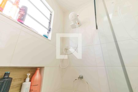 Banheiro da Suíte de casa de condomínio para alugar com 2 quartos, 110m² em Vargem Pequena, Rio de Janeiro
