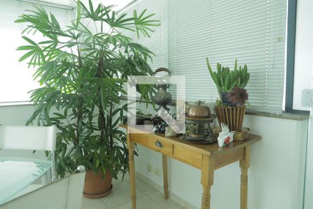 Sala de apartamento à venda com 3 quartos, 123m² em Chácara Inglesa, São Paulo