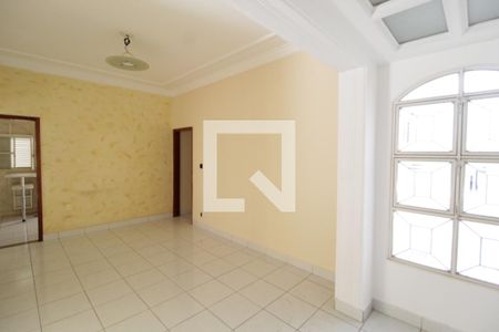 Sala 3 de casa para alugar com 5 quartos, 640m² em Tabajaras, Uberlândia