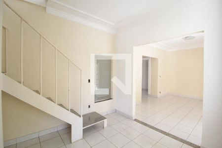 Sala 2 de casa para alugar com 5 quartos, 640m² em Tabajaras, Uberlândia