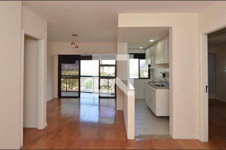 Sala de apartamento para alugar com 2 quartos, 82m² em Barra da Tijuca, Rio de Janeiro