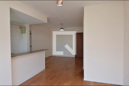 Sala de apartamento para alugar com 2 quartos, 82m² em Barra da Tijuca, Rio de Janeiro