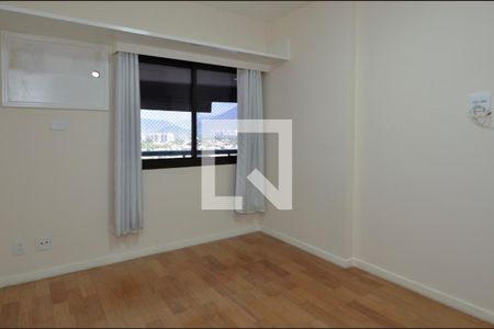 Quarto 1 de apartamento para alugar com 2 quartos, 82m² em Barra da Tijuca, Rio de Janeiro