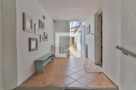 Casa à venda com 288m², 4 quartos e sem vaga Casa à venda com 288m², 4 quartos e sem vagaCorredor