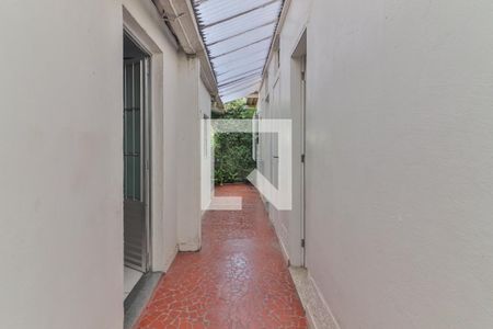 Casa à venda com 288m², 4 quartos e sem vaga Casa à venda com 288m², 4 quartos e sem vagaCorredor