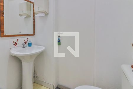 Casa à venda com 288m², 4 quartos e sem vaga Casa à venda com 288m², 4 quartos e sem vagaBanheiro 2