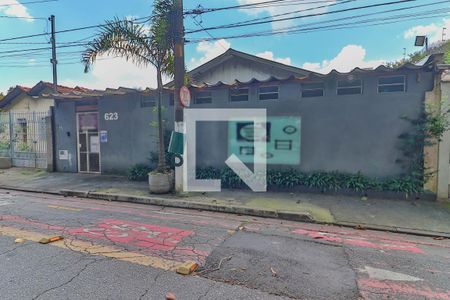 Casa à venda com 288m², 4 quartos e sem vaga Casa à venda com 288m², 4 quartos e sem vagaFachada