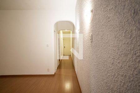 Apartamento para alugar com 67m², 2 quartos e sem vagaSala corredor