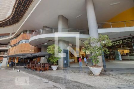 Apartamento à venda com 274m², 4 quartos e 1 vagaÁrea comum - Entrada do Edifício