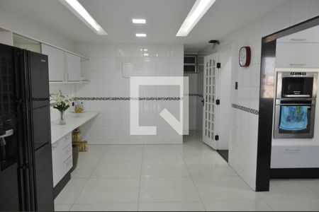 Casa à venda com 500m², 5 quartos e 5 vagasCozinha