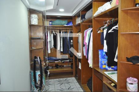 Casa à venda com 500m², 5 quartos e 5 vagasCloset
