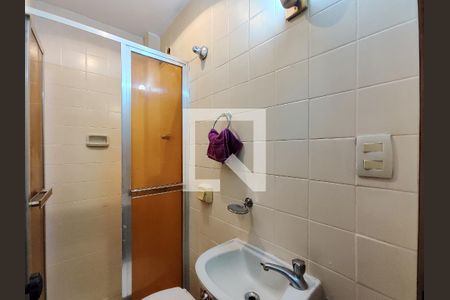 Apartamento para alugar com 109m², 3 quartos e 1 vaga Apartamento para alugar com 109m², 3 quartos e 1 vagaBanheiro Corredor 2