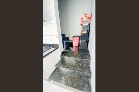 Apartamento para alugar com 87m², 2 quartos e 1 vagaEscada