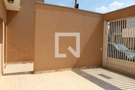 Casa à venda com 105m², 2 quartos e 2 vagasÁrea externa 