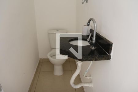 Casa à venda com 105m², 2 quartos e 2 vagasLavabo