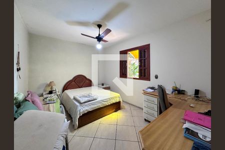 Casa à venda com 300m², 4 quartos e 2 vagasSuíte