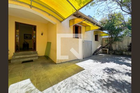 Casa à venda com 300m², 4 quartos e 2 vagasGaragem