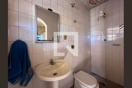 Casa à venda com 300m², 4 quartos e 2 vagasBanheiro de Serviço