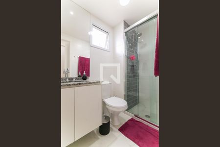 Apartamento à venda com 90m², 3 quartos e 2 vagas Apartamento à venda com 90m², 3 quartos e 2 vagasBanheiro da Suíte