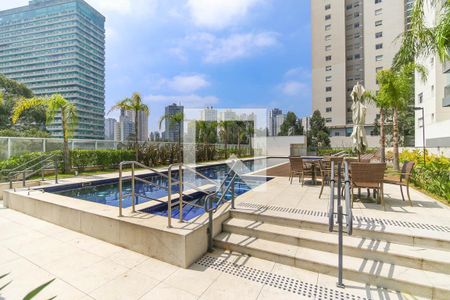 Apartamento à venda com 90m², 3 quartos e 2 vagas Apartamento à venda com 90m², 3 quartos e 2 vagasÁrea comum - Piscina