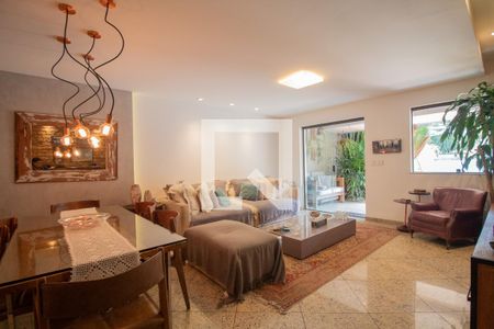 Sala  de casa de condomínio para alugar com 5 quartos, 232m² em Recreio dos Bandeirantes, Rio de Janeiro