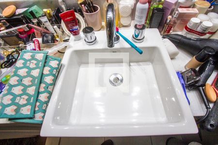 Banheiro de apartamento à venda com 1 quarto, 38m² em Santo Amaro, São Paulo