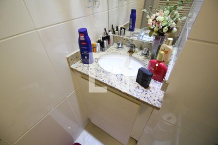 Apartamento à venda com 76m², 2 quartos e 1 vagaBanheiro da Suíte
