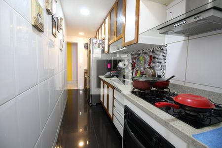 Apartamento à venda com 76m², 2 quartos e 1 vagaCozinha