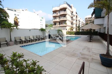 Apartamento à venda com 76m², 2 quartos e 1 vagaPiscina