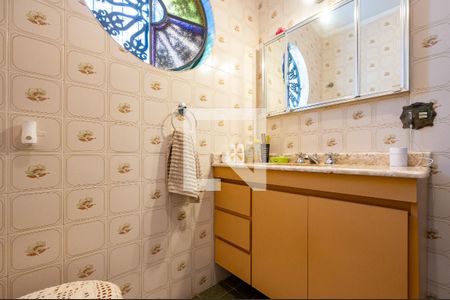Casa à venda com 200m², 3 quartos e 2 vagas Casa à venda com 200m², 3 quartos e 2 vagasBanheiro