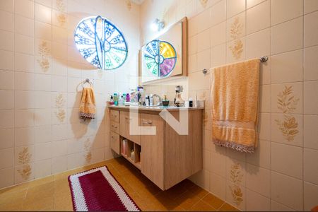 Casa à venda com 200m², 3 quartos e 2 vagas Casa à venda com 200m², 3 quartos e 2 vagasBanheiro da Suíte