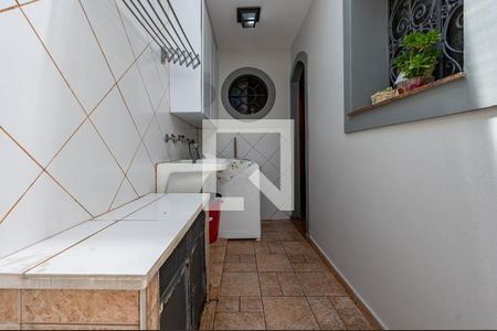 Casa à venda com 200m², 3 quartos e 2 vagas Casa à venda com 200m², 3 quartos e 2 vagasÁrea de Serviço