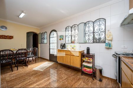 Casa à venda com 200m², 3 quartos e 2 vagas Casa à venda com 200m², 3 quartos e 2 vagasCozinha