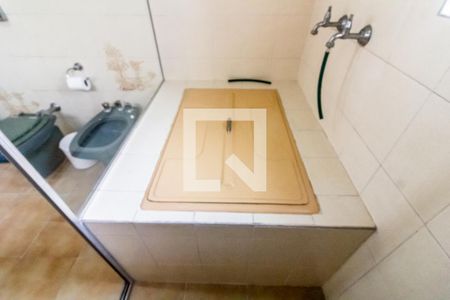 Casa à venda com 200m², 4 quartos e 4 vagasBanheiro da Suíte Quarto 3