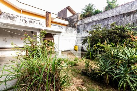 Casa à venda com 200m², 4 quartos e 4 vagasQuintal 1