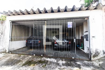 Casa à venda com 200m², 4 quartos e 4 vagasFachada