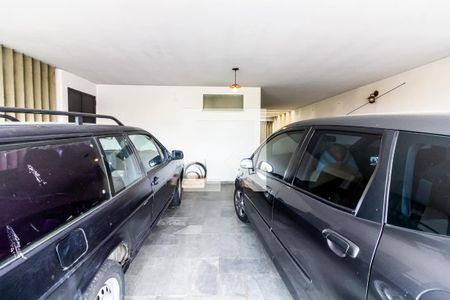 Casa à venda com 200m², 4 quartos e 4 vagasGaragem