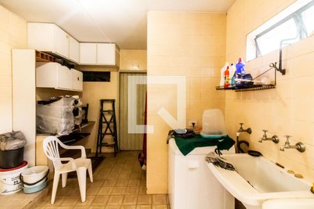 Casa à venda com 200m², 4 quartos e 4 vagasLavanderia