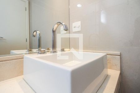 Apartamento para alugar com 169m², 3 quartos e 3 vagas Apartamento para alugar com 169m², 3 quartos e 3 vagasBanheiro Suíte 1