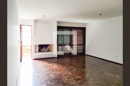 Casa à venda com 3 quartos, 224m² em Jardim Lindóia, Porto Alegre