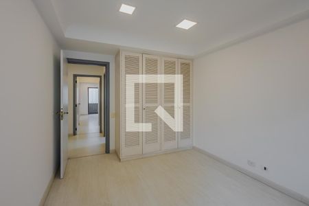 Apartamento à venda com 177m², 3 quartos e 2 vagasQuarto 2