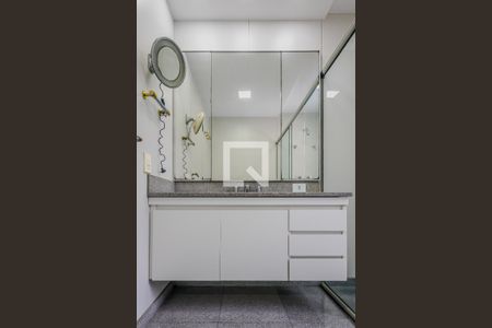 Apartamento à venda com 177m², 3 quartos e 2 vagasBanheiro da Suíte