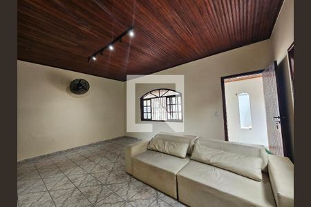 Sala de casa para alugar com 5 quartos, 250m² em Jardim Tres Marias, Guarujá