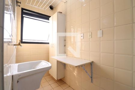 Apartamento à venda com 68m², 3 quartos e 1 vagaÁrea de Serviço