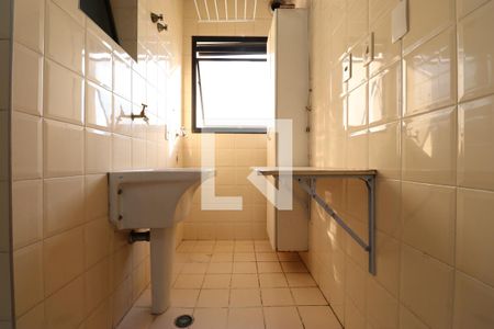 Apartamento à venda com 68m², 3 quartos e 1 vagaÁrea de Serviço