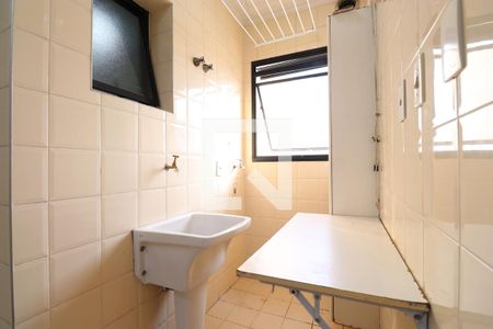 Apartamento à venda com 68m², 3 quartos e 1 vagaÁrea de Serviço